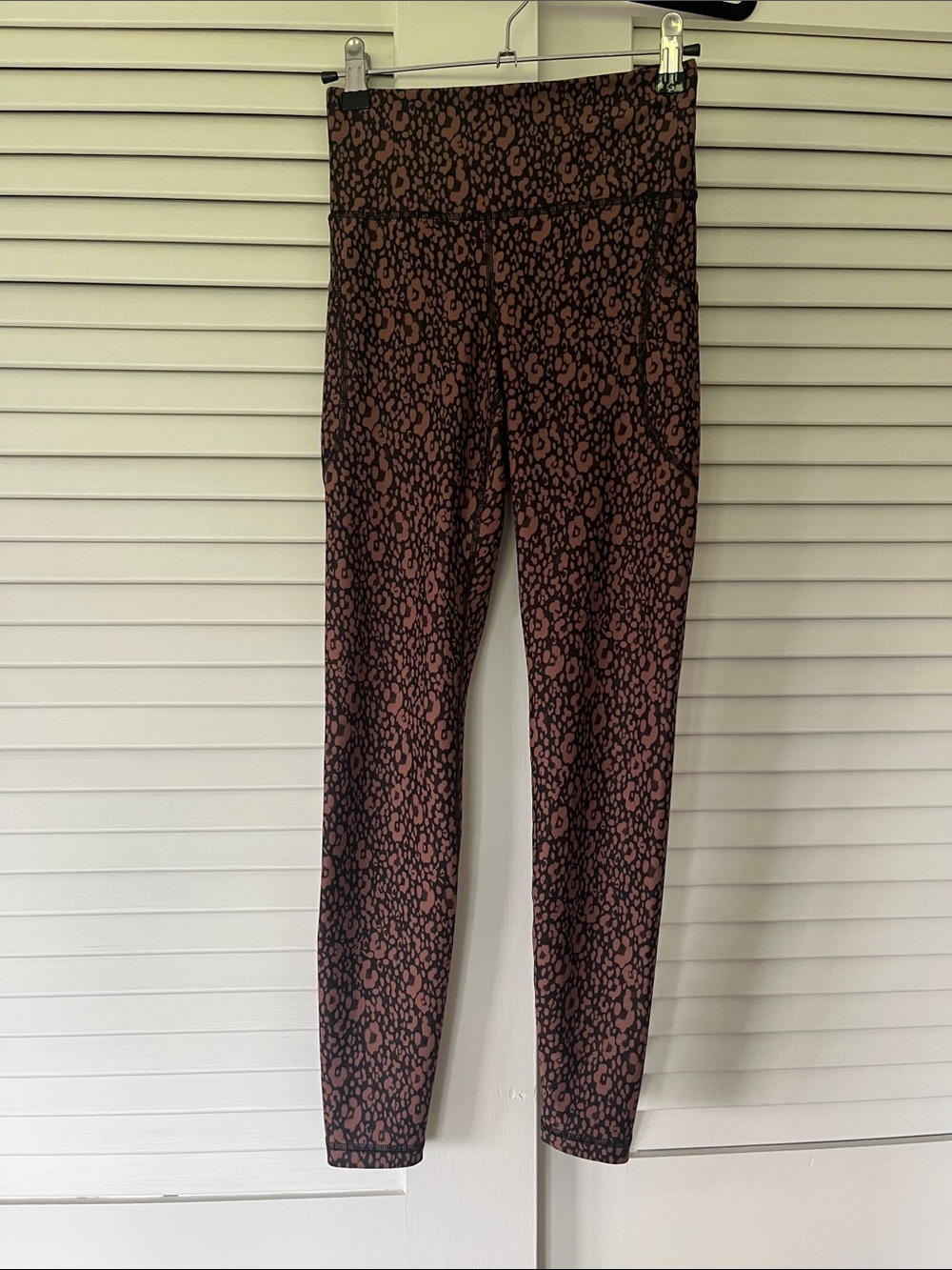 High-Waist Animal Print Leggings - Brown/Black